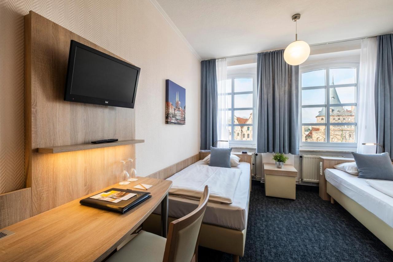 Jensen Hotel 3*